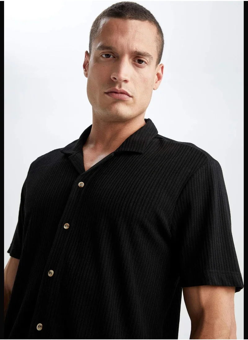 ديفاكتو Man Regular Fit Apache Neck Woven Top Short Sleeve Shirt