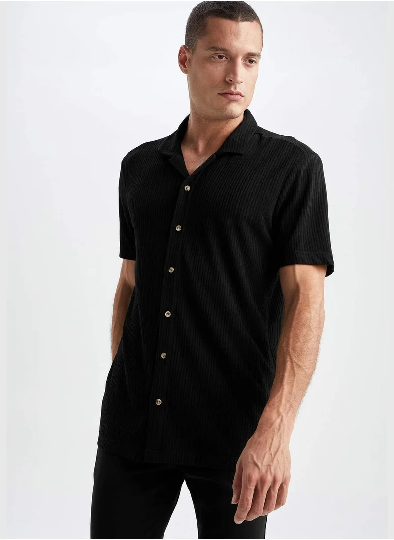 ديفاكتو Man Regular Fit Apache Neck Woven Top Short Sleeve Shirt