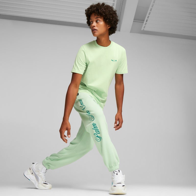 بوما تيشيرت مزين برسومات PUMA x PALM Tree Crew للرجال - Image 5