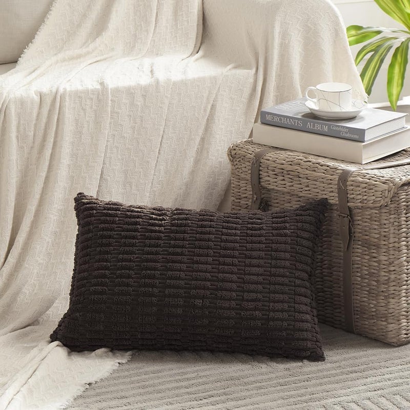 Fancy Homi فانسي هومي 2 عبوات أغطية وسائد زخرفية سوداء قابلة للرمي مقاس 26×26 بوصة لغرفة المعيشة والأريكة والسرير والأريكة، ديكور منزلي ريفي مزرعة بوهو، وسادة مخملية مخططة ناعمة مربعة مقاس 66×66 سم - Image 2