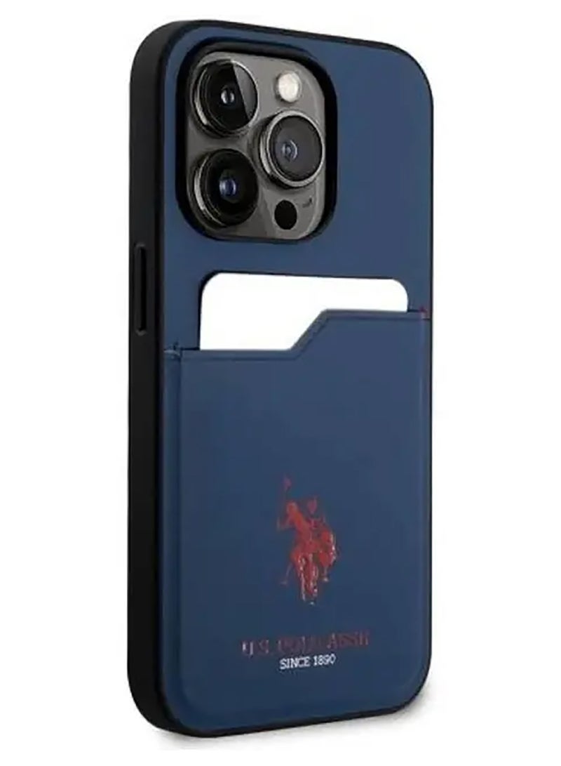 يو اس بولو جراب صلب لهاتف iPhone 15 Pro Max مزود بفتحة بطاقة من البولي يوريثان DH - أزرق داكن - Image 3