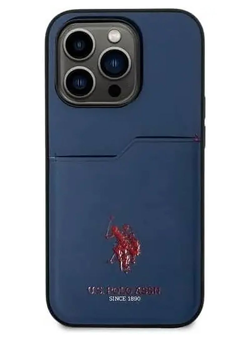 يو اس بولو جراب صلب لهاتف iPhone 15 Pro Max مزود بفتحة بطاقة من البولي يوريثان DH - أزرق داكن - Image 2