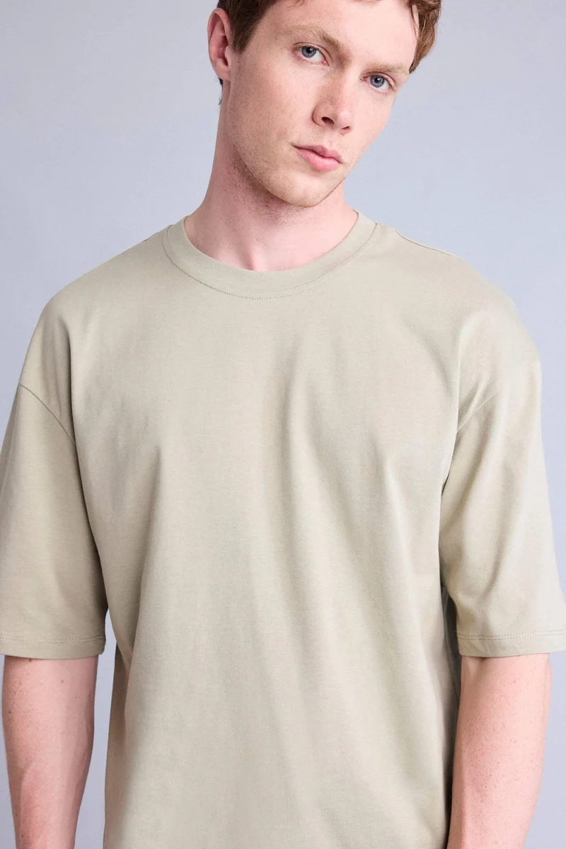 ديفاكتو Boxy Fit Printed Short Sleeve T-Shirt