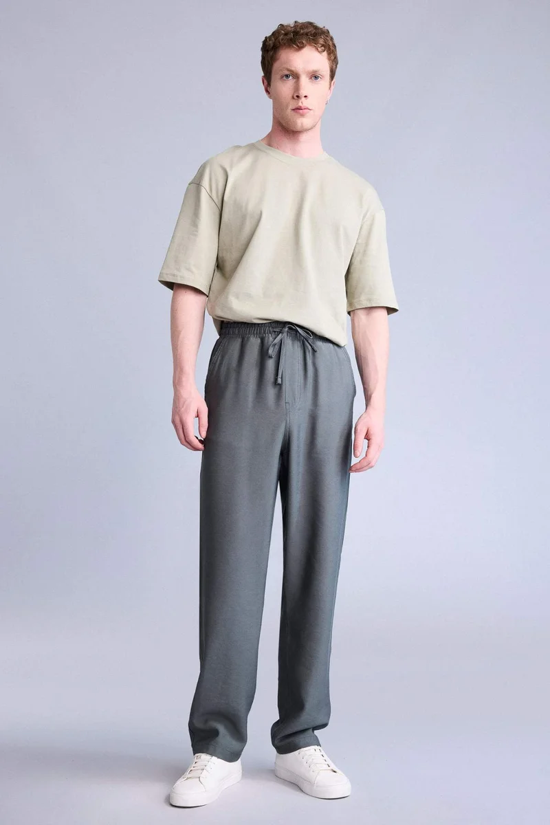 ديفاكتو Boxy Fit Printed Short Sleeve T-Shirt