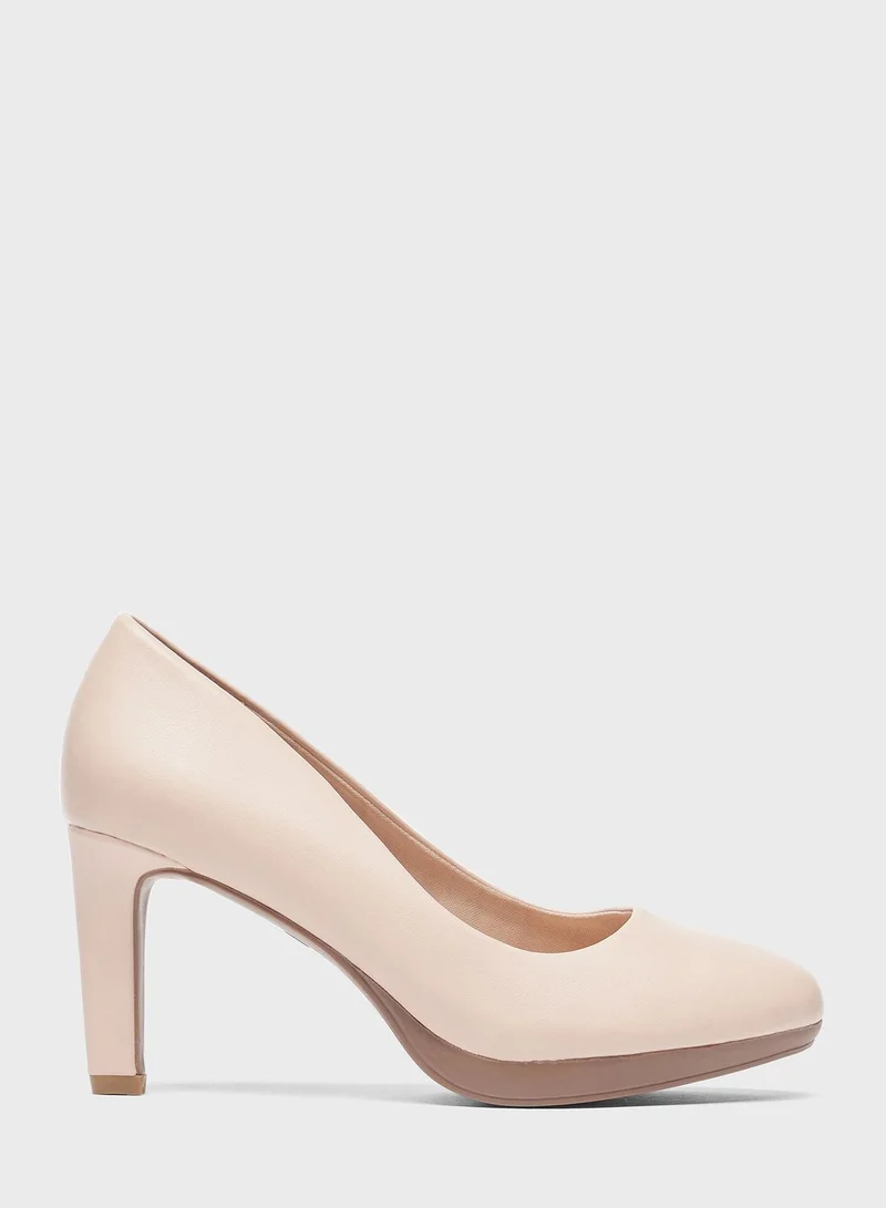 Le Confort Pointed Toe Pumps