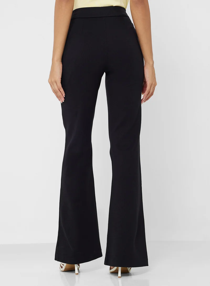جس Maelice Buttons Flare Pants