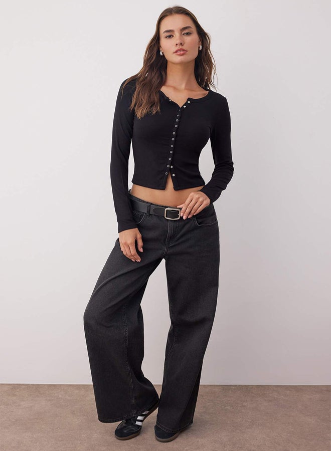 trendyol Black Full Snap Front Fitted/Slim Fit Knitted Blouse - Image 2