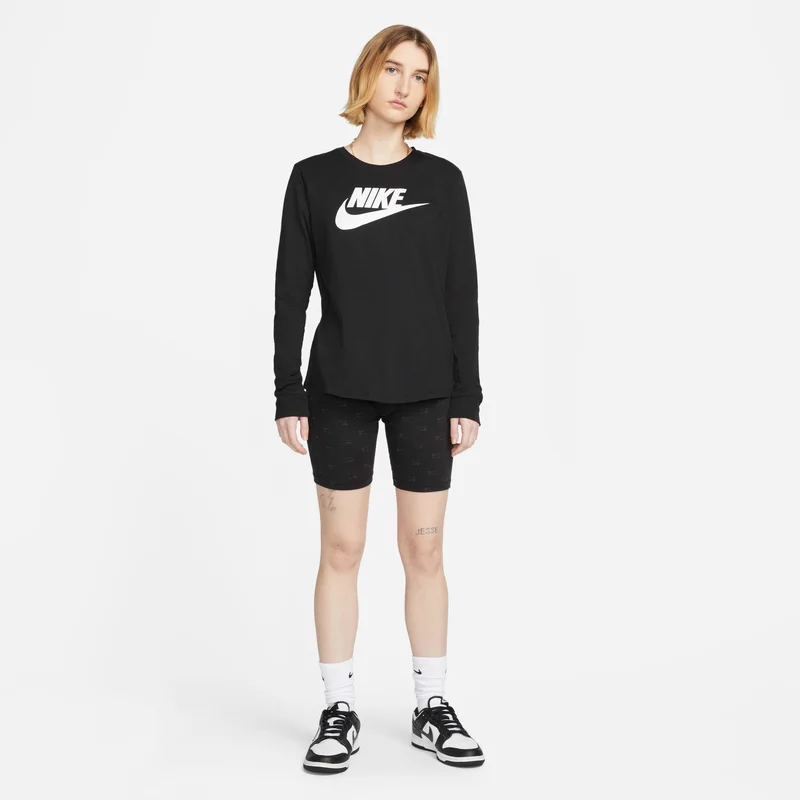 Nike Women's Sportswear Essentials Logo T-Shirt