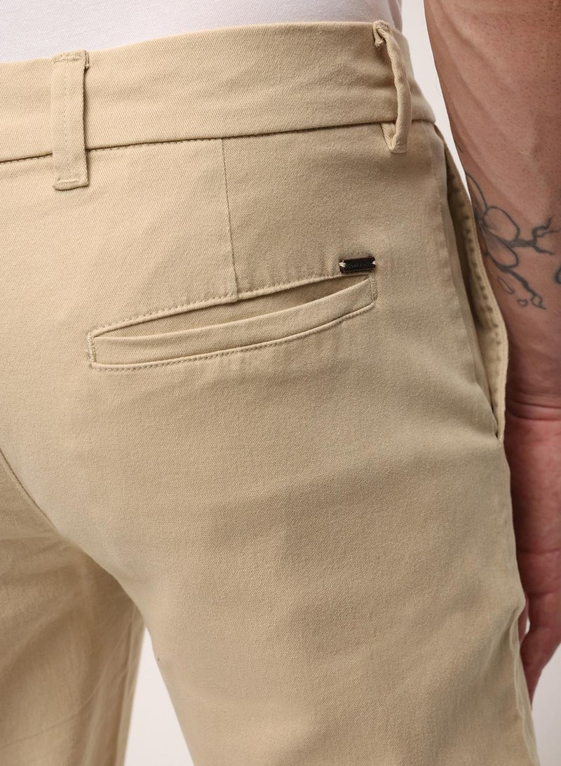 Dennis Lingo Oatmeal Cotton Blend Solid Print Straight Fit Chinos Trouser For Men - Image 4