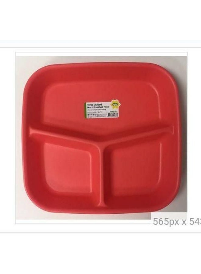 لوحة مقسمة بثلاث فتحات