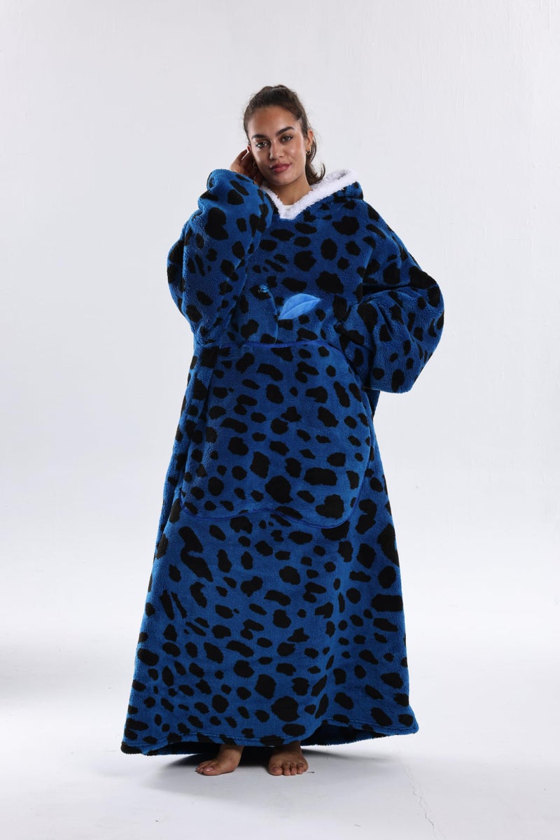Capecage Wearable Blanket, Long Blanket Hoodie as Gifts for Women Men, Long Hooded Blanket for Men Women Blanket Hoodies (Blue Leopard Print) - Image 4
