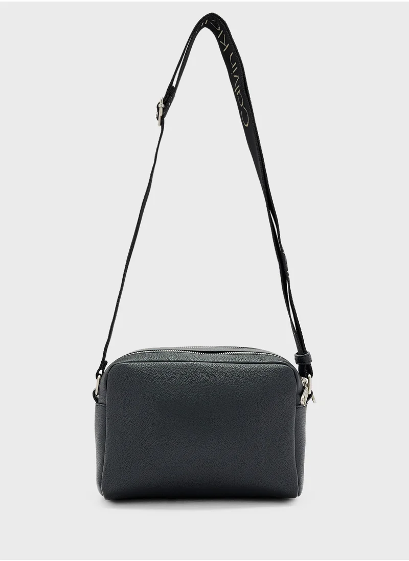 Calvin Klein Jeans Ultralight Deatial Crossbody