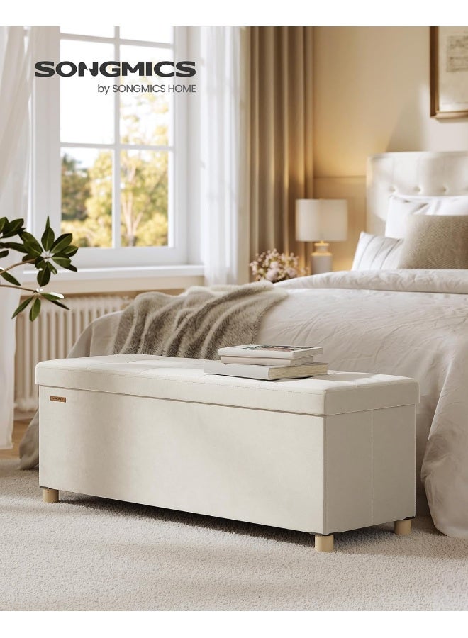 SONGMICS HOME مقعد تخزين أوتومان، صندوق تخزين قابل للطي، 15 × 43.3 × 15.7 بوصة، مسند قدم، سعة 30 جالون (112 لتر)، سطح مخملي، لغرفة النوم، المدخل، غرفة المعيشة، لون كابتشينو بيج - Image 2