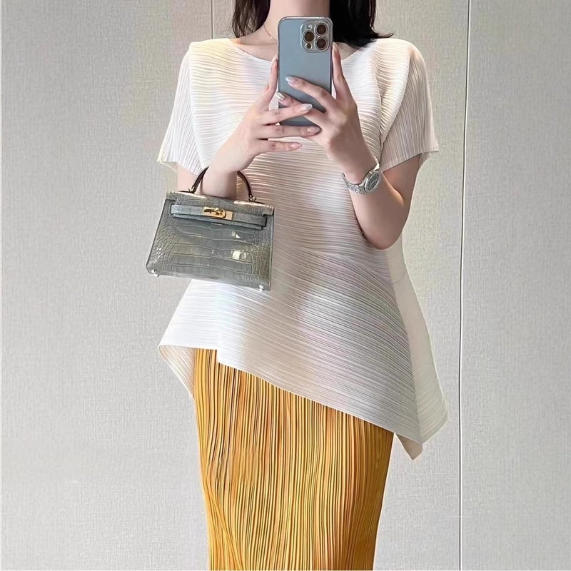 Miyake Top Pleated Short Top Design Sense Womens Niche Summer Asymmetrical Loose plus size Round Neck T-shirt Short Sleeve Light green - Image 5