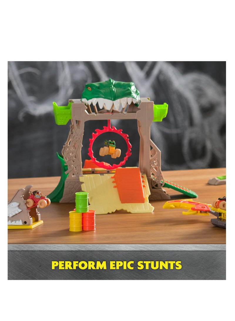 Monster Jam مجموعة اللعب المتحولة من زنزانة الوحش جيم المصغرة - Image 3