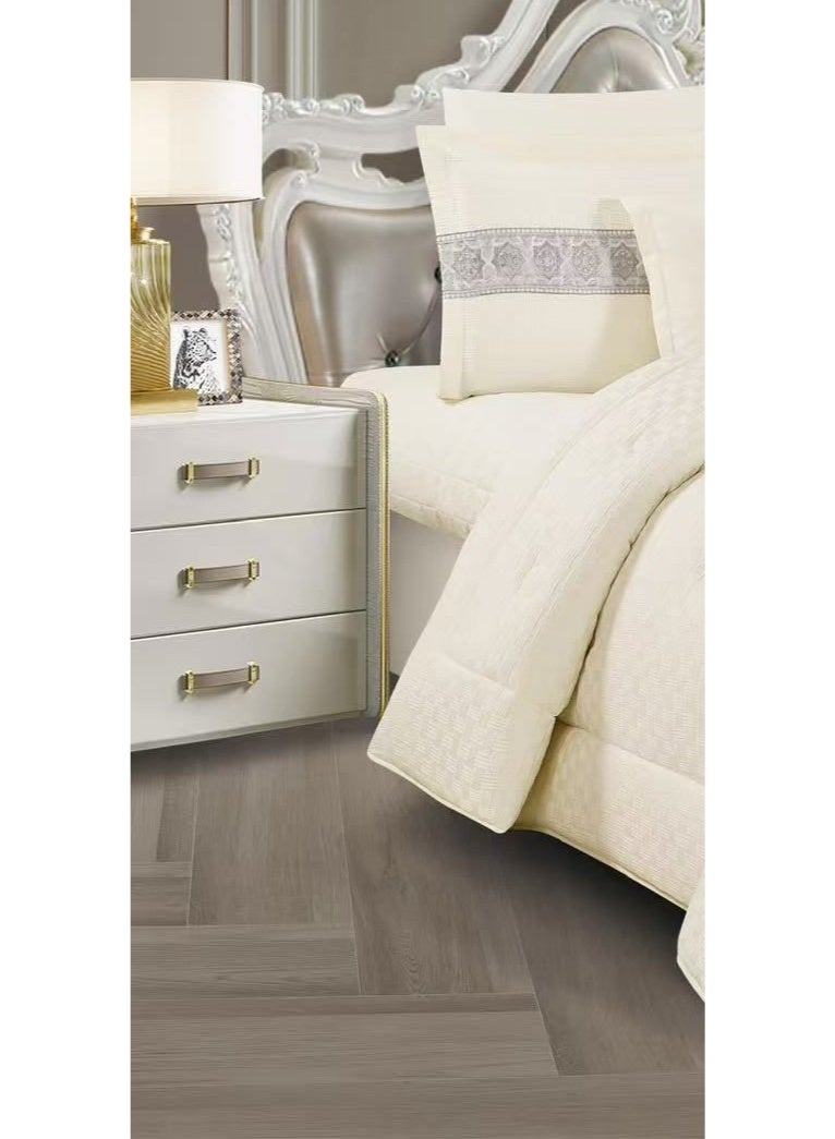 لوفيرا طقم مفرش نفرين ملكي لحاف قماش متين وناعم ونقشة عصرية 8 قطع مقاس 240*260 سم - Image 2