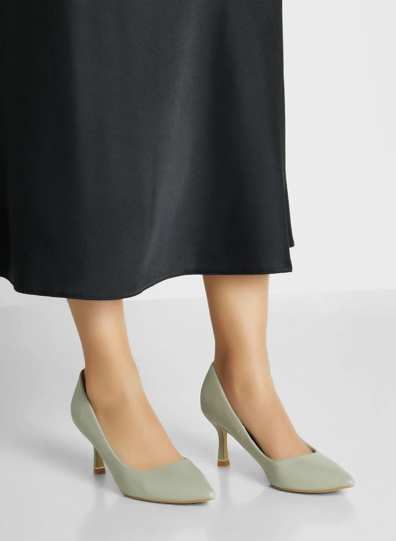 Vincci Pointed Toe Mid Heel Pumps