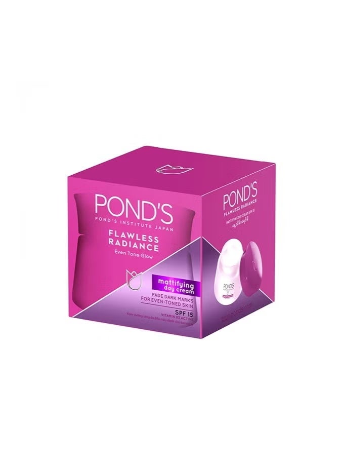 Pond's Pond’s Flawless Radiance Mattifying Day Cream 50g SPF 15 Vitamin B3 Active | For Even Tone & Radiant Glow | Helps Fade Dark Marks & Control Oil | Lightweight Daily Face Cream - Image 2