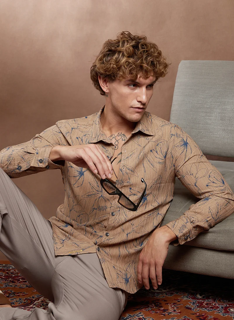 Campus Sutra Campus Sutra Men's Ash Brown Bloomline-Tactile Shirt For Casual Wear | Spread Collar | Long Cuffed Sleeves | Button Closure | Shirt Crafted With Comfort Fit For Everyday Wear