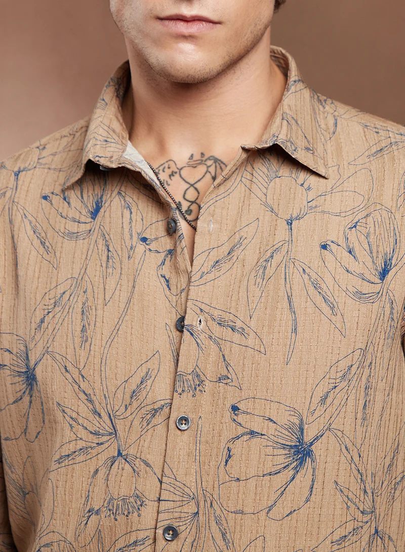 Campus Sutra Campus Sutra Men's Ash Brown Bloomline-Tactile Shirt For Casual Wear | Spread Collar | Long Cuffed Sleeves | Button Closure | Shirt Crafted With Comfort Fit For Everyday Wear