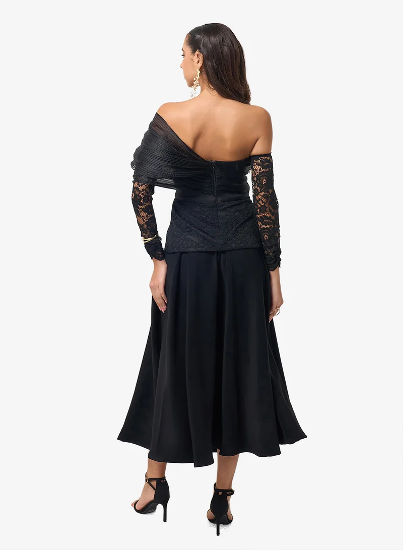 ثريدز باي اجوني Lace Detailed Off Shoulder Midi Dress