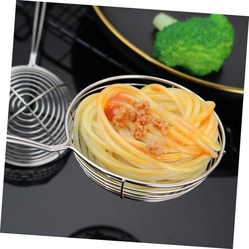 4 Piece Stainless Steel Mesh Strainer Sieves With Ergonomic Hot Pot Handles - Image 5