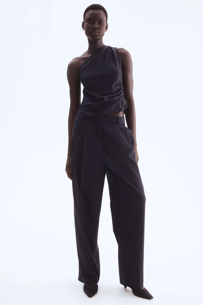 اتش اند ام بلوزة بكتف واحد