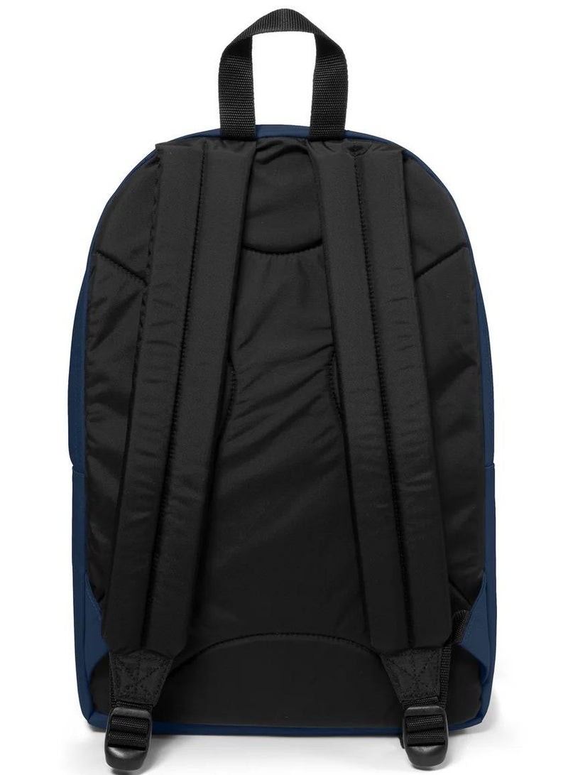 EASTPAK حقيبة ظهر متوسطة للعودة إلى العمل مع حجرة للكمبيوتر المحمول - أزرق بحري - Image 4
