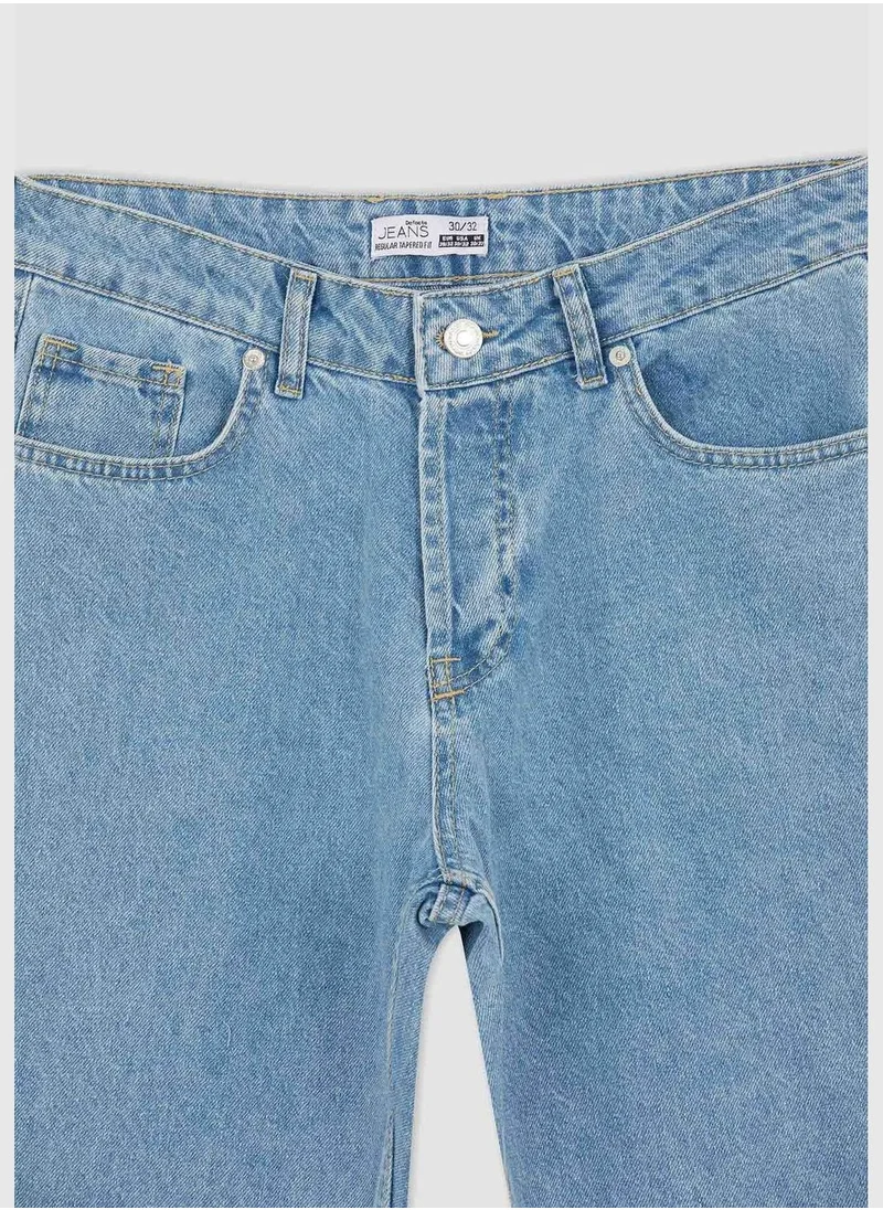 ديفاكتو Regular Tapered Fit Ankle Jeans