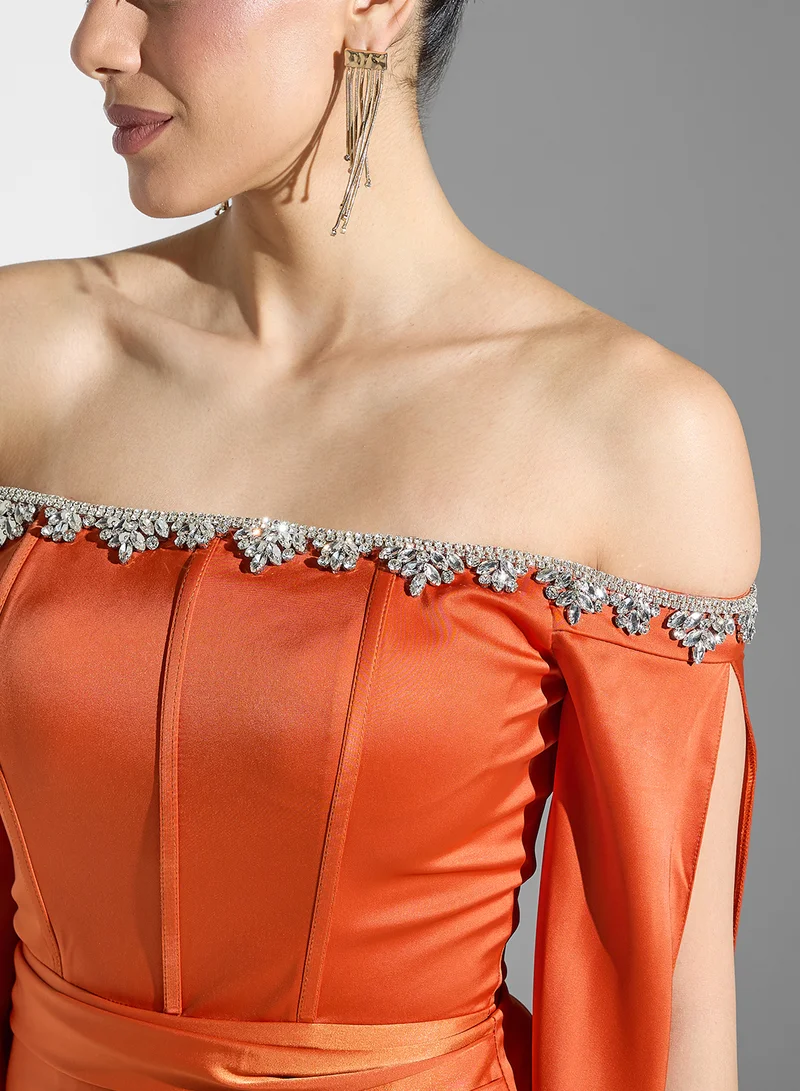 Akadia Fashion Off-Shoulder Cape Dress