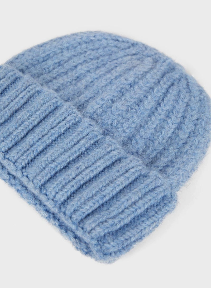 DeFacto Letter Patch Detail Beanie - Image 3