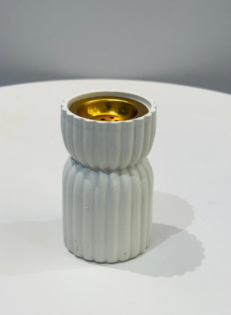 Beige pottery incense burner, the beige color adds a modern and elegant touch, and it matches different decor styles, diameter 7 cm and height 11 cm 