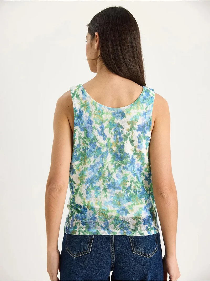 Bianco Lucci LUCCI Floral U Collar Sleeveless Top