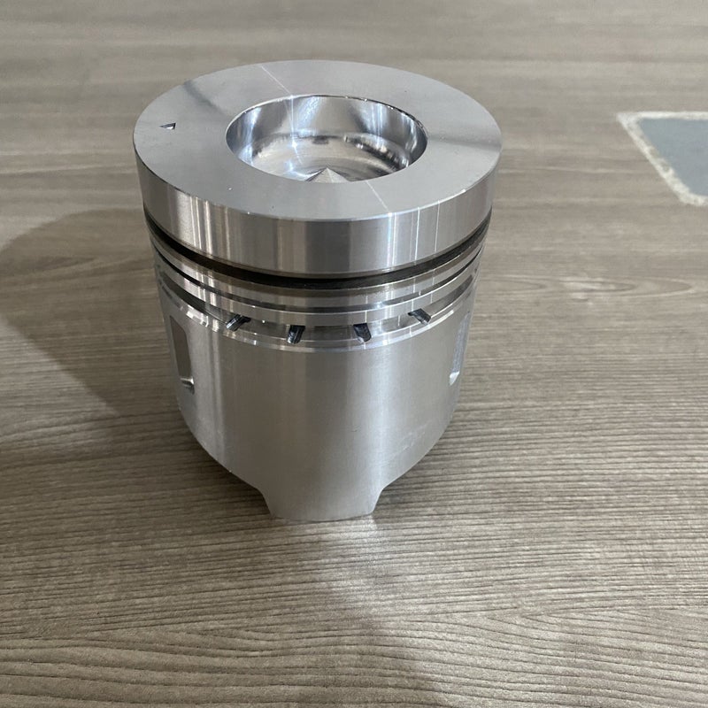 4D31 Piston Set Model ME012145 Without Pinclip OE Alternative - Image 1