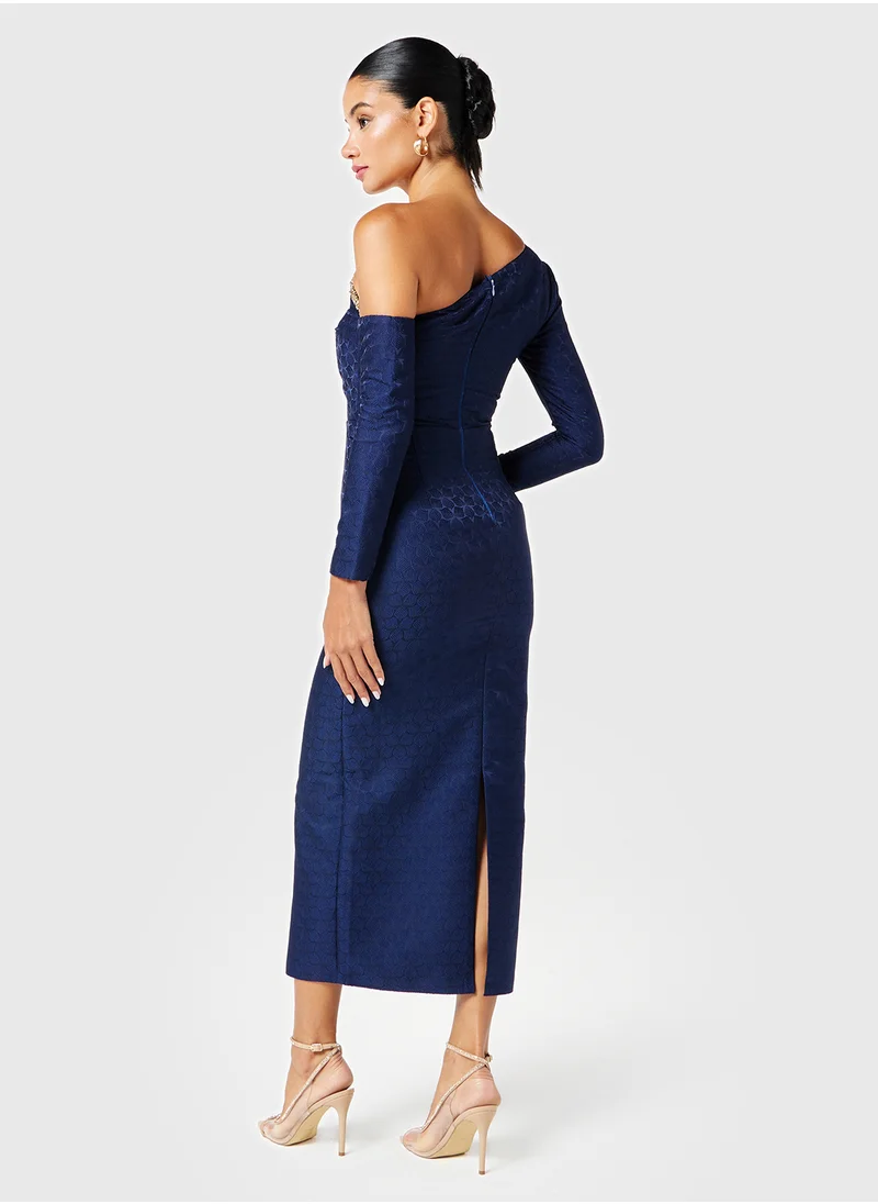 ثريدز باي اجوني Embellished Asymmetric Neck Dress