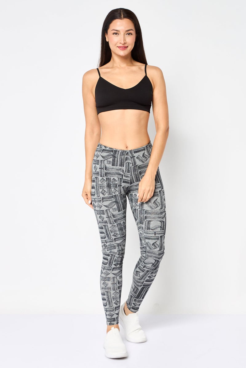 Nike سراويل رياضية نسائية للياقة البدنية، متعددة الألوان - Image 2