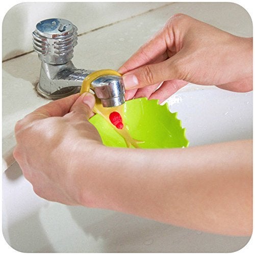 Yonisun Faucet Cover, Leaf Design Safety Faucet Extender for Children Toddler Kids Hand Washing Baby Kids Hand Wash Helper Bathroom Sink(2PCS/Pack) - Image 4