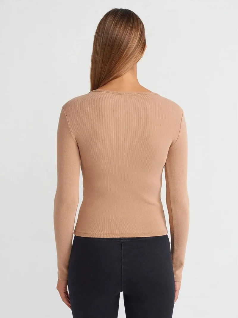 ديلفين Dilvin Slim Fit Cotton Jersey Button Blouse