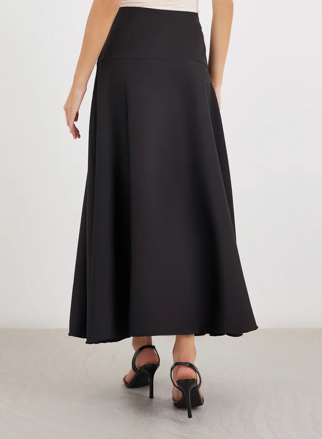 Styli Styli Solid A-Line Maxi Skirt with Button Detail
