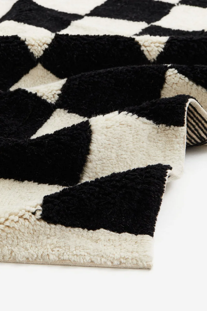 H&M Large Wool-Blend Rug