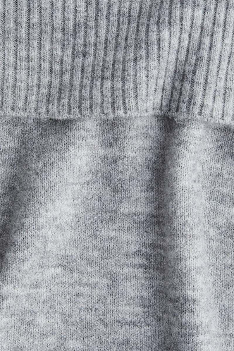 H&M Off-the-shoulder jumper