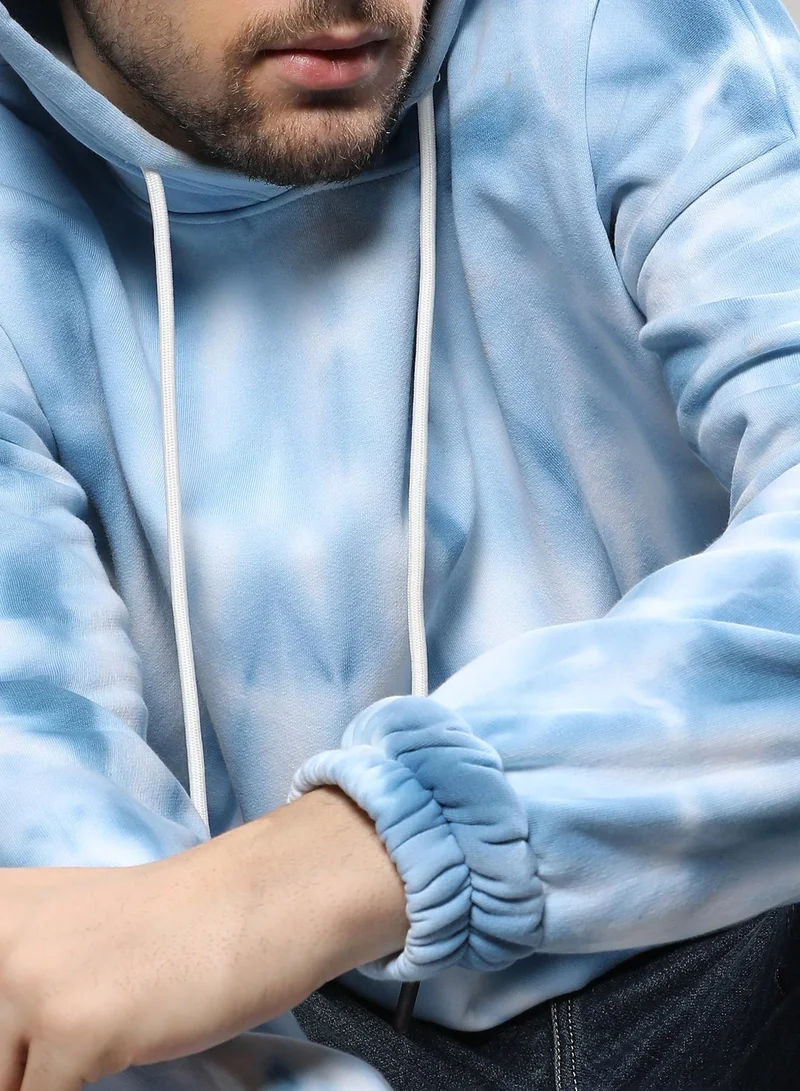 Campus Sutra Men's White & Blue Tie Dye Hoodie With Kangaroo Pocket