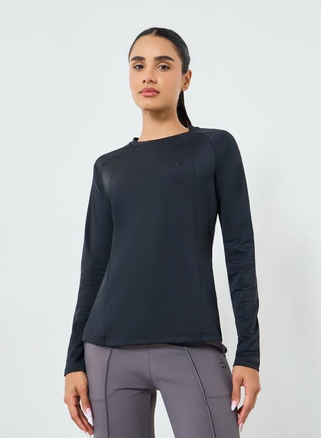Styli Active Women Pocket Rubber Logo Thumbhole Top - Image 1