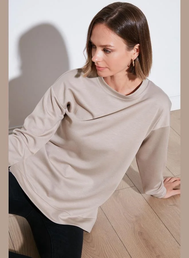 ليلا ليلا سويت شيرت نسائي بقصة واسعة من قماش المودال بياقة دائرية