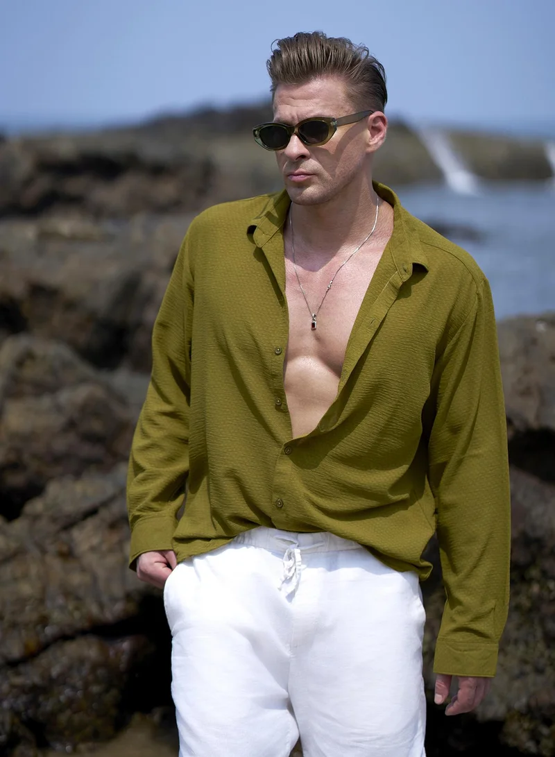 Men's Olive Green Distorté-Woven Regular Shirt