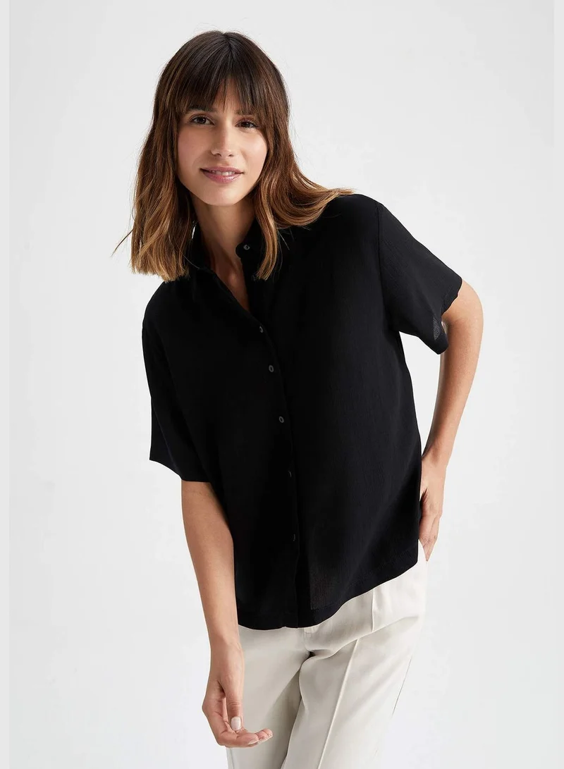 ديفاكتو Regular Fit Short Sleeve Printed Shirt