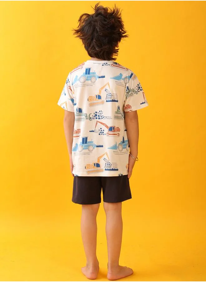 انثريلو Anthrilo All-Over Print Short Sleeve T-Shirt and Shorts Set