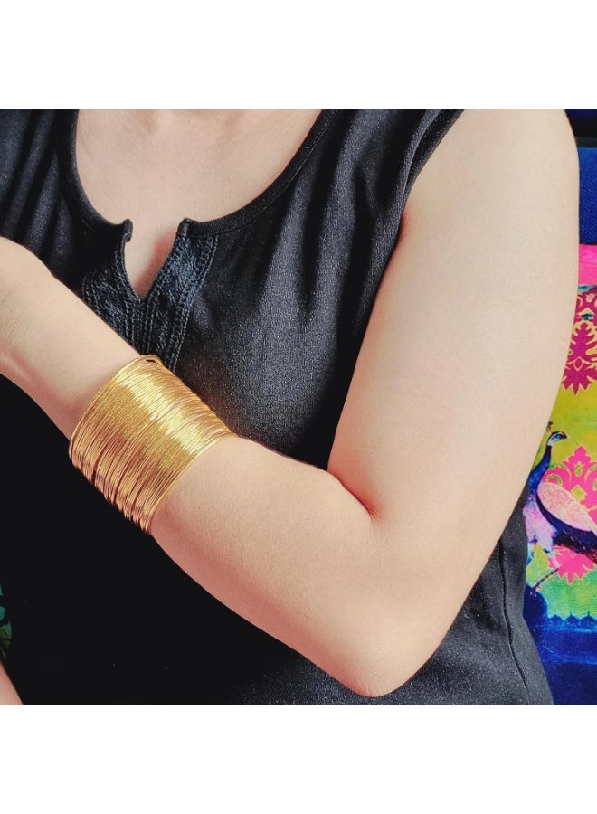 جوليا ستور أساور سميكة من الفولاذ المقاوم للصدأ مطلية بالذهب عيار 18 قيراطًا للنساء بتصميم بوهو عتيق، سلك عريض قابل للتعديل، أساور بانجل مصرية كليوباترا جلام غير منتظمة، سوار ذهبي سميك - Image 5