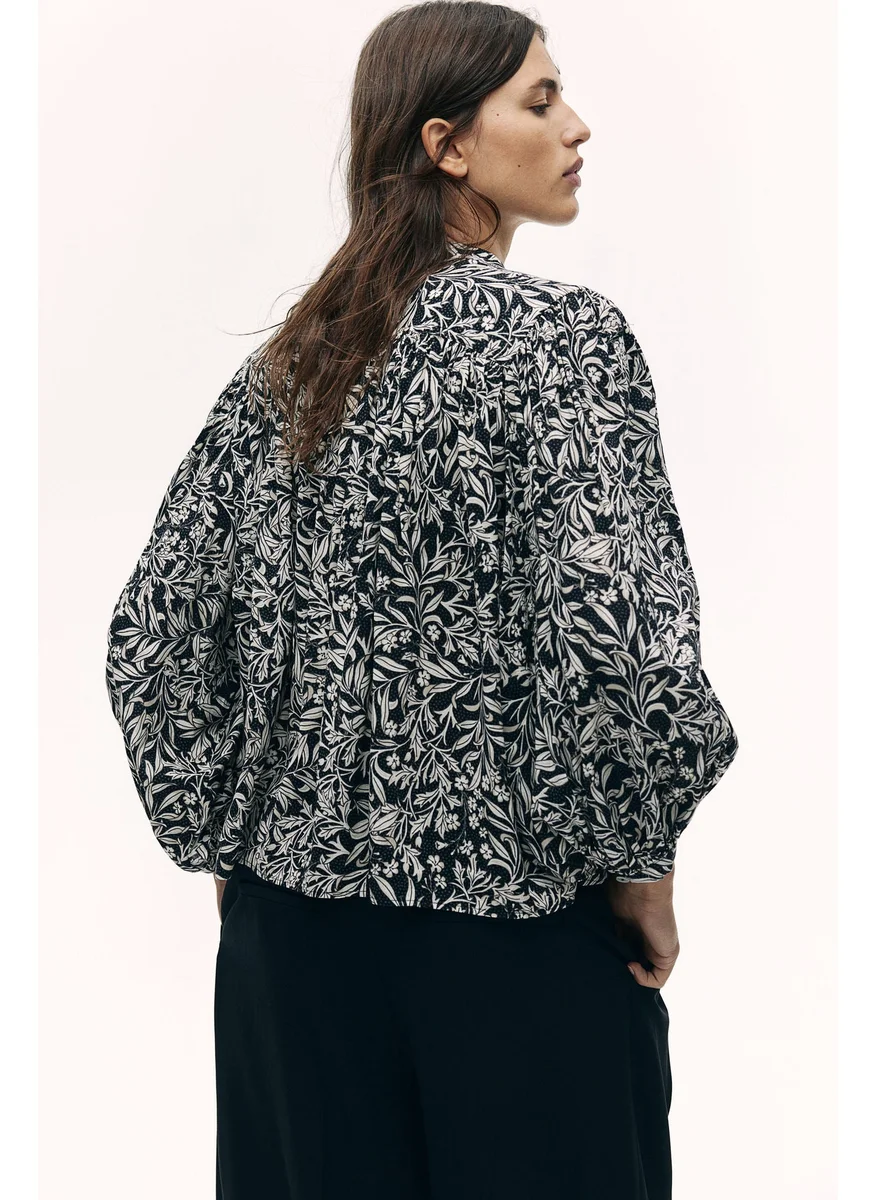 H&M Balloon-Sleeved Blouse