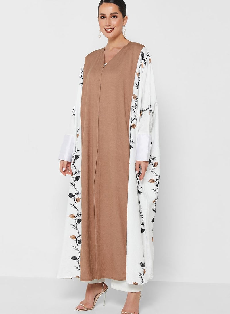 Khizana Embellished Detail Abaya - Image 1